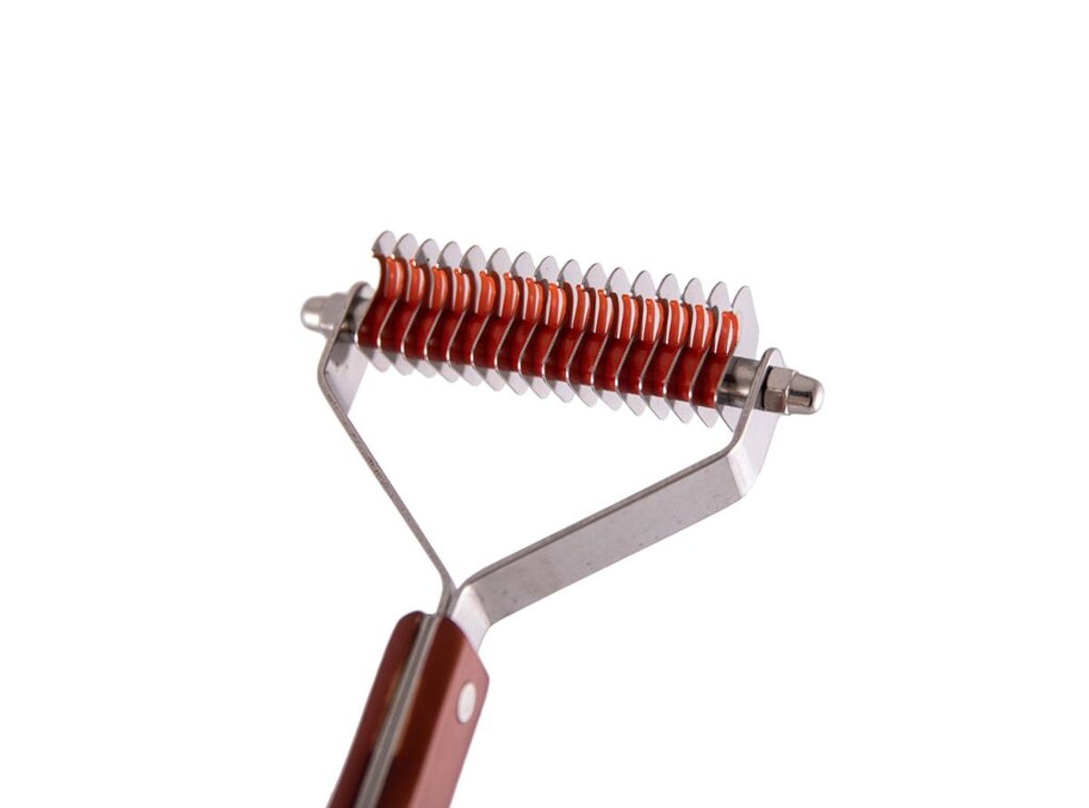 Wide Ultra Dematting Coat Rake - 16 Blades, Dezynadog